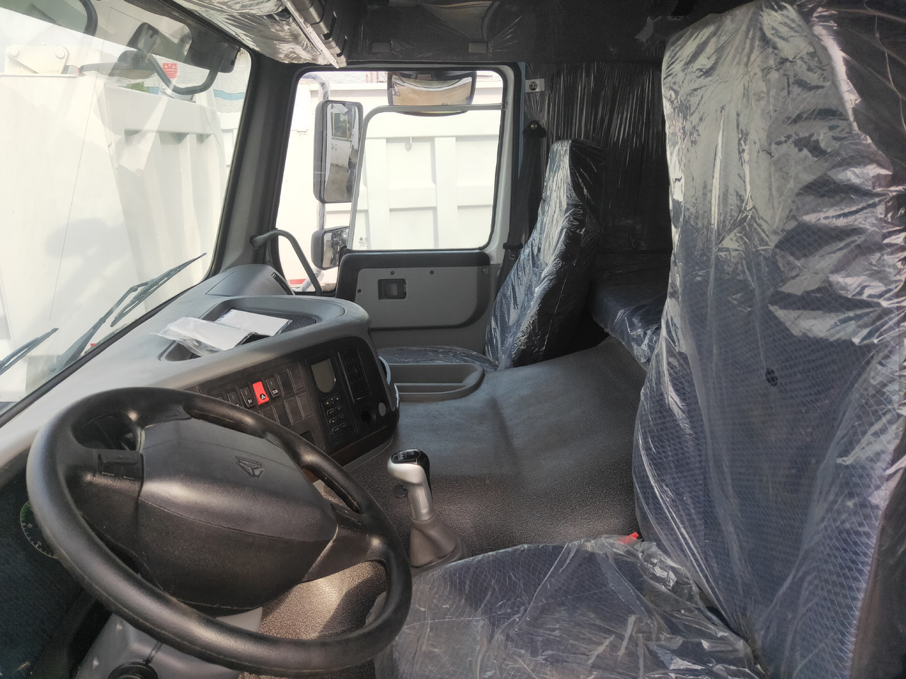 Sinotruk HOWO 371 6*4 Dump truck - Самосвал: фото 2 Sinotruk HOWO 371 6*4 Dump truck - Самосвал: фото 2