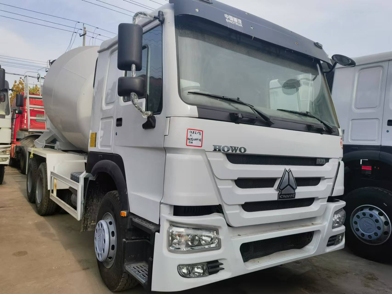 Sinotruk HOWO 371 Concrete mixer truck - Автобетоносмеситель: фото 1 Sinotruk HOWO 371 Concrete mixer truck - Автобетоносмеситель: фото 1