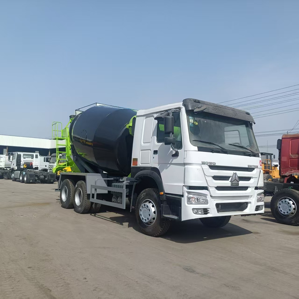 Sinotruk HOWO 6*4 Concrete mixer truck - Автобетоносмеситель: фото 2 Sinotruk HOWO 6*4 Concrete mixer truck - Автобетоносмеситель: фото 2