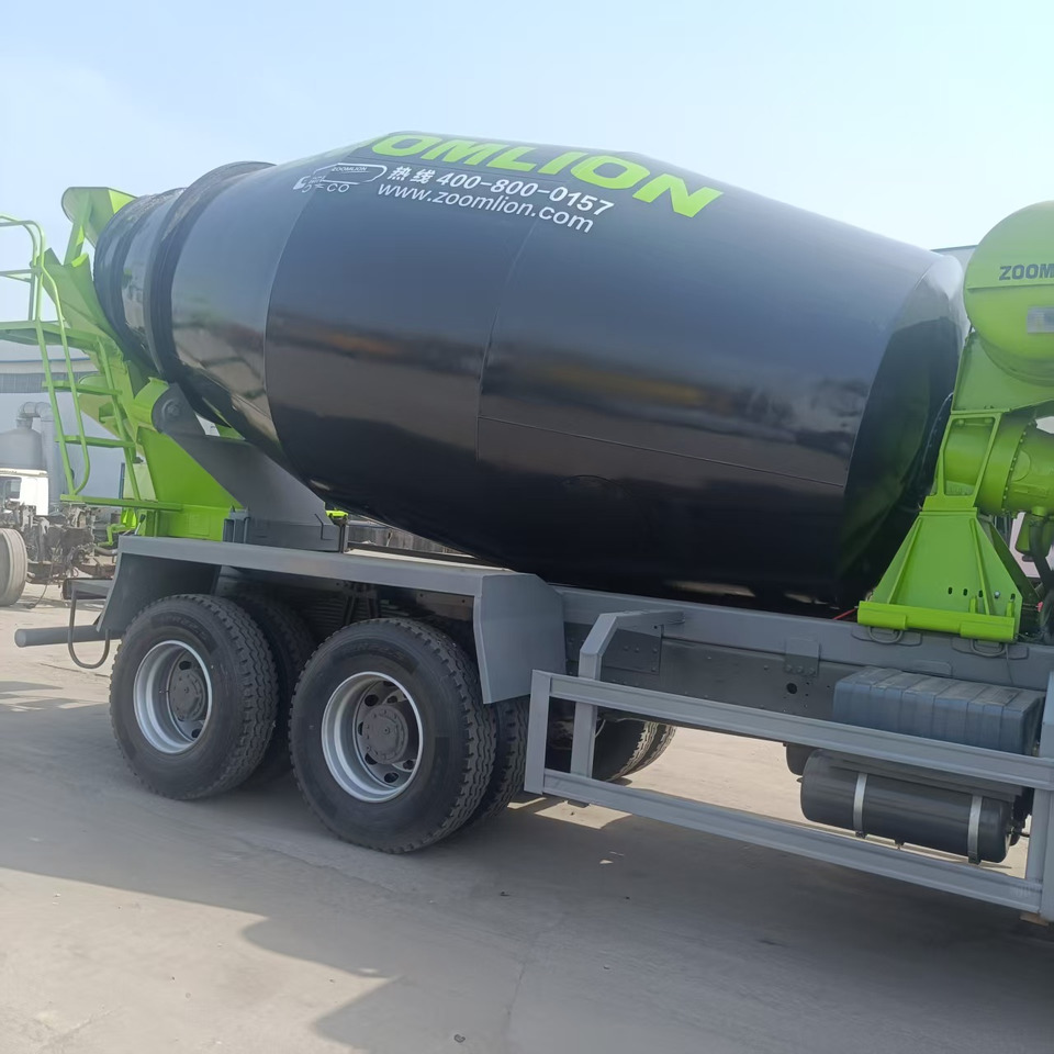 Sinotruk HOWO 6*4 Concrete mixer truck - Автобетоносмеситель: фото 4 Sinotruk HOWO 6*4 Concrete mixer truck - Автобетоносмеситель: фото 4