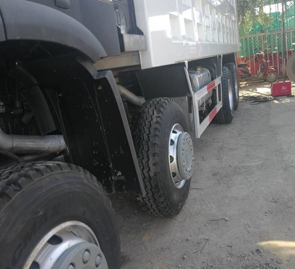 Самосвал Sinotruk Howo: фото 8