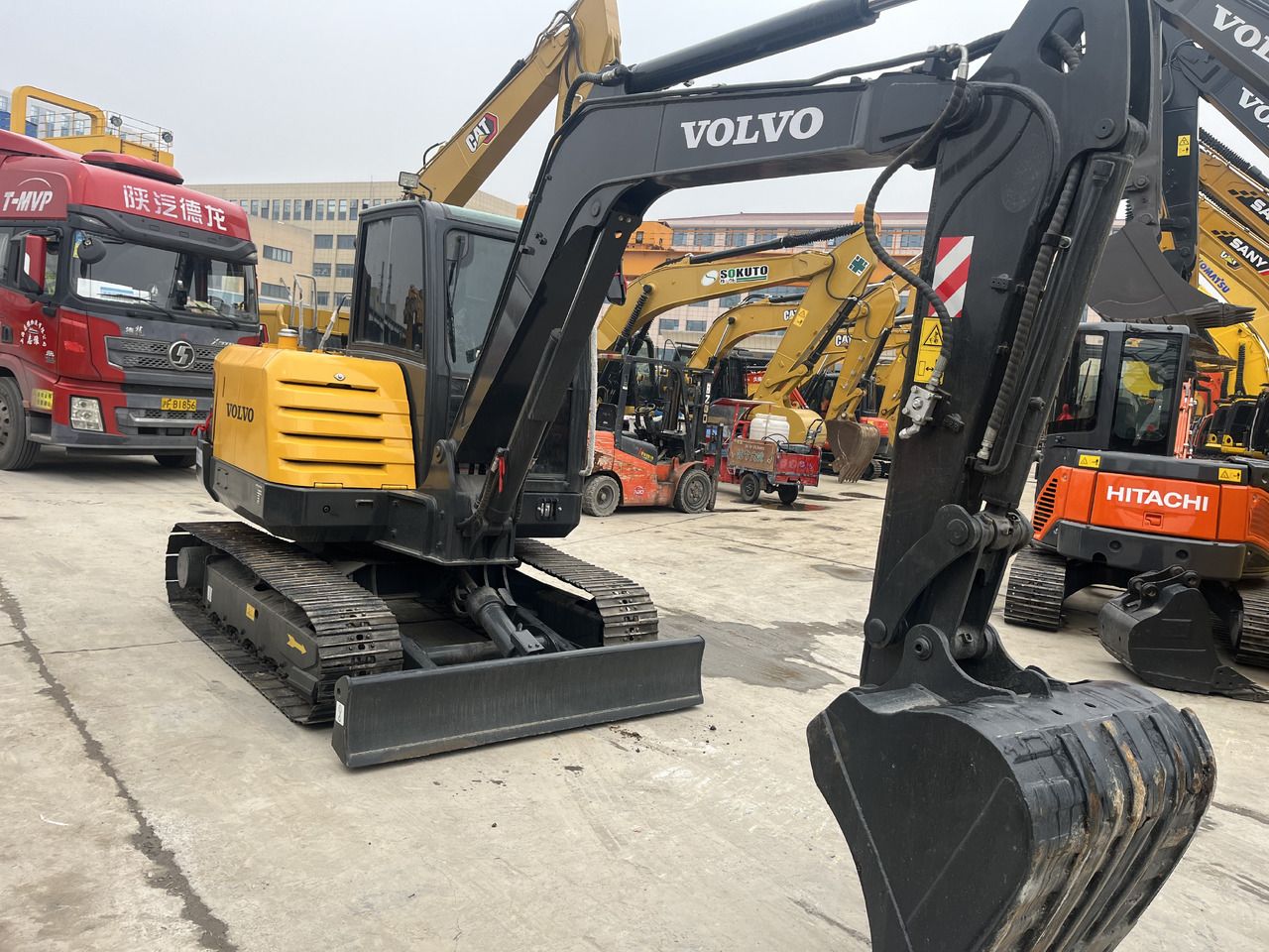 VOLVO EC60D - Мини-экскаватор: фото 3 VOLVO EC60D - Мини-экскаватор: фото 3