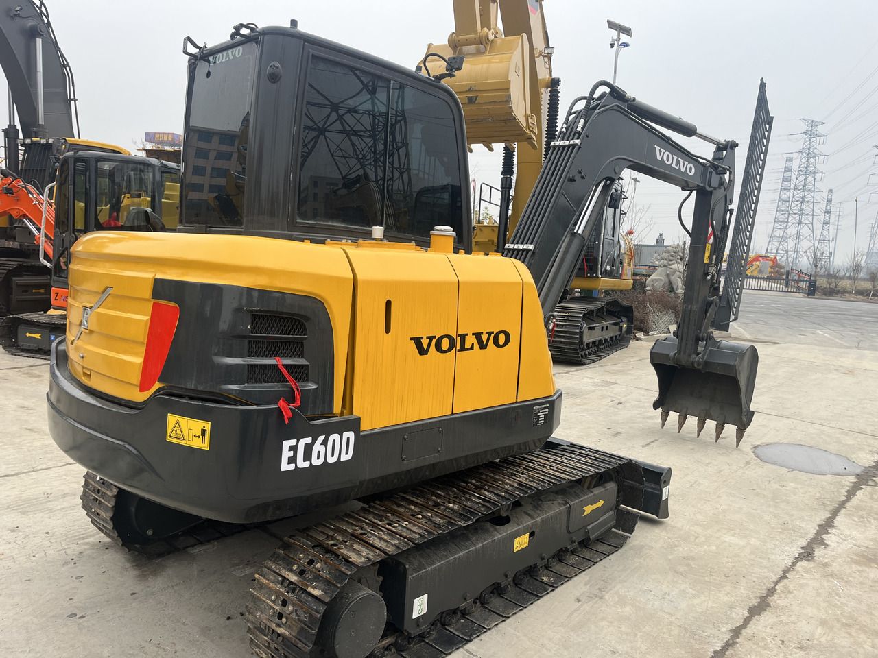 VOLVO EC60D - Мини-экскаватор: фото 2 VOLVO EC60D - Мини-экскаватор: фото 2