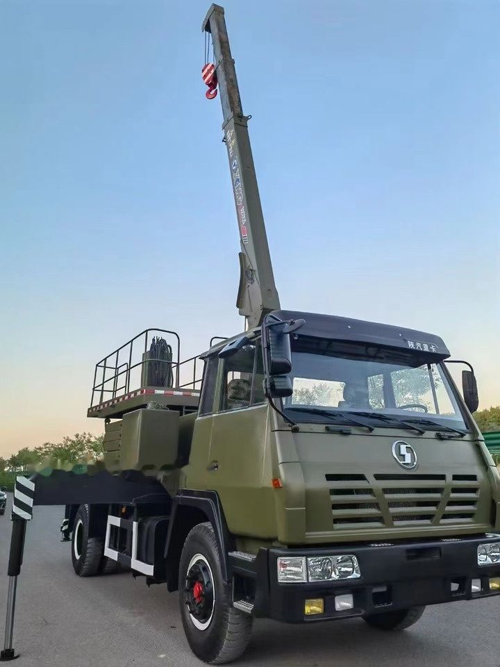 XCMG - Грузовик с подъемником: фото 3 XCMG - Грузовик с подъемником: фото 3