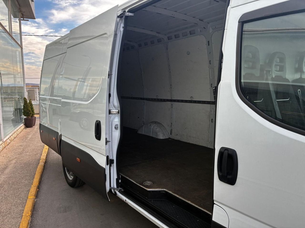 Цельнометаллический фургон Furgón IVECO 35S14 V 16m3: фото 7