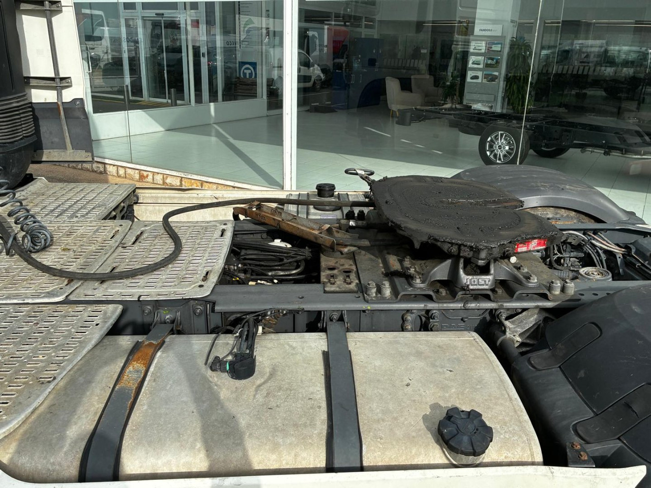 Cabeza Tractora DAF 480 SUPER SPACE CAB AUTOMATICA CON INTARDER - Тягач: фото 5 Cabeza Tractora DAF 480 SUPER SPACE CAB AUTOMATICA CON INTARDER - Тягач: фото 5