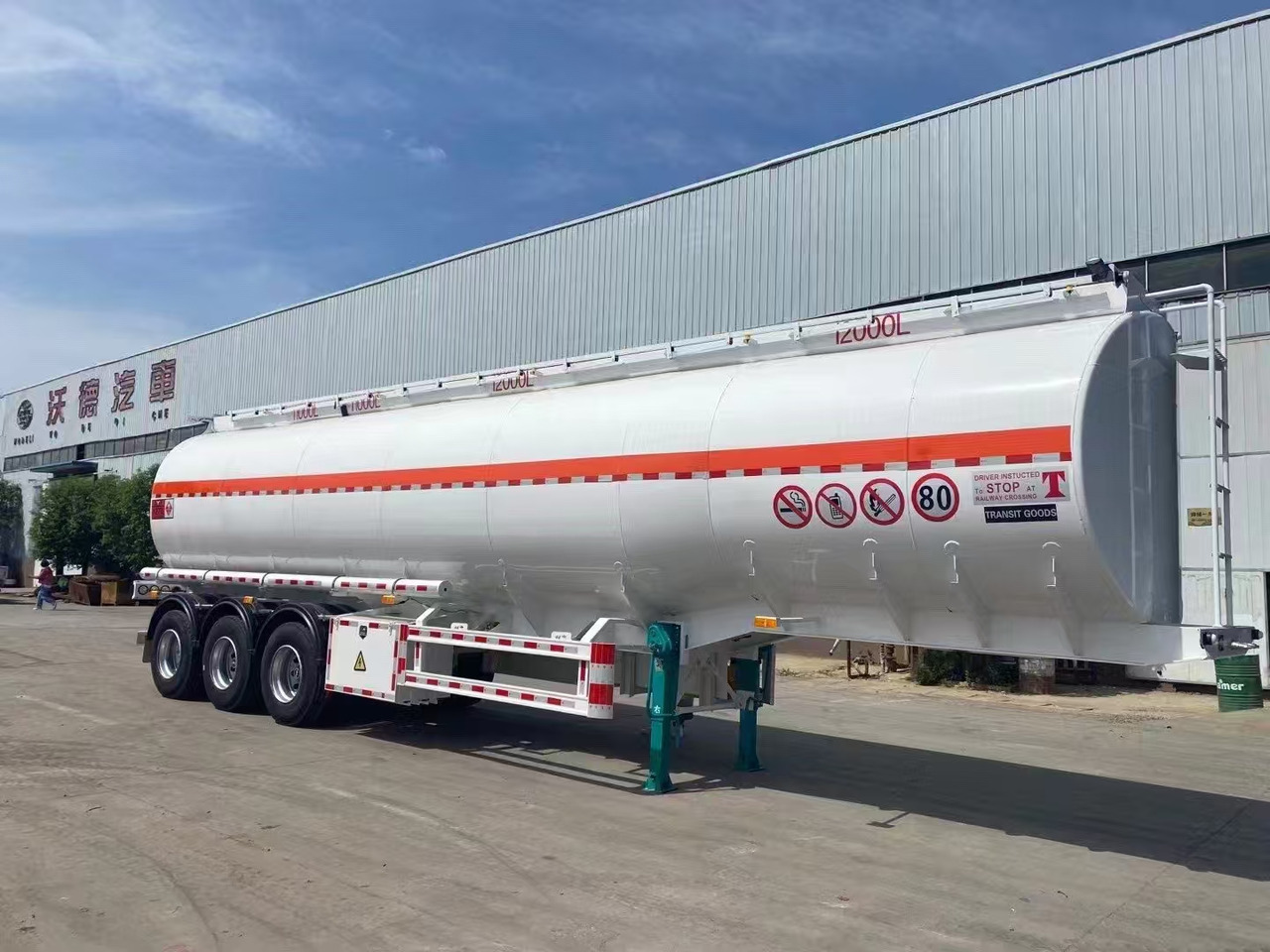 30,000–60,000 Liters Single or Multiple Compartments Customizable tank trailers available - Полуприцеп-цистерна: фото 4 30,000–60,000 Liters Single or Multiple Compartments Customizable tank trailers available - Полуприцеп-цистерна: фото 4