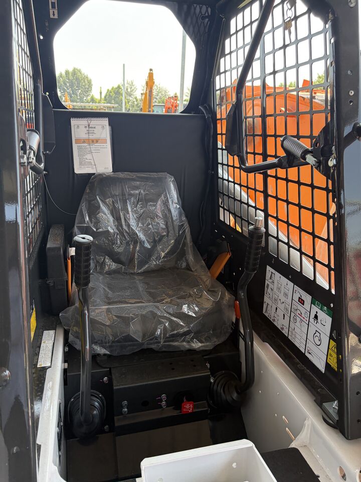 BOBCAT S70 - Мини-погрузчик с бортовым поворотом: фото 5 BOBCAT S70 - Мини-погрузчик с бортовым поворотом: фото 5