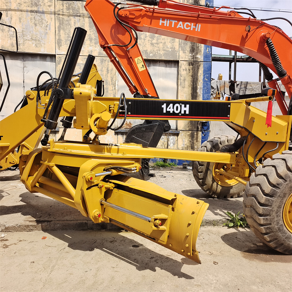 Грейдер CAT 140H: фото 7