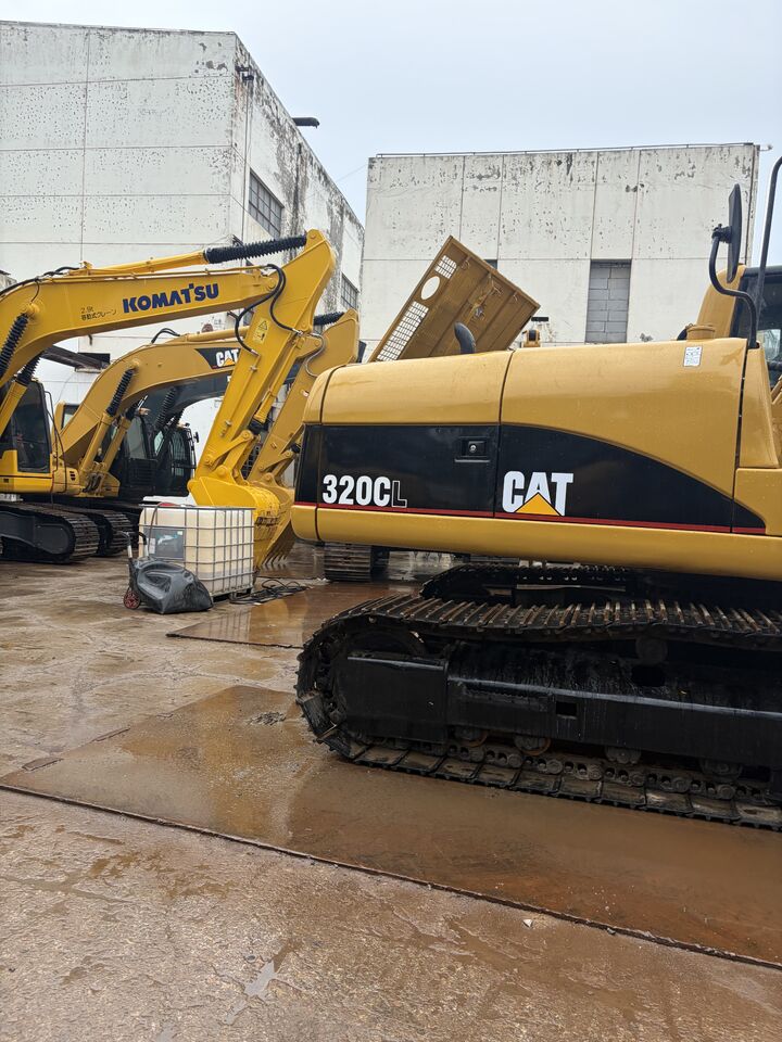 CAT 320C - Гусеничный экскаватор: фото 2 CAT 320C - Гусеничный экскаватор: фото 2
