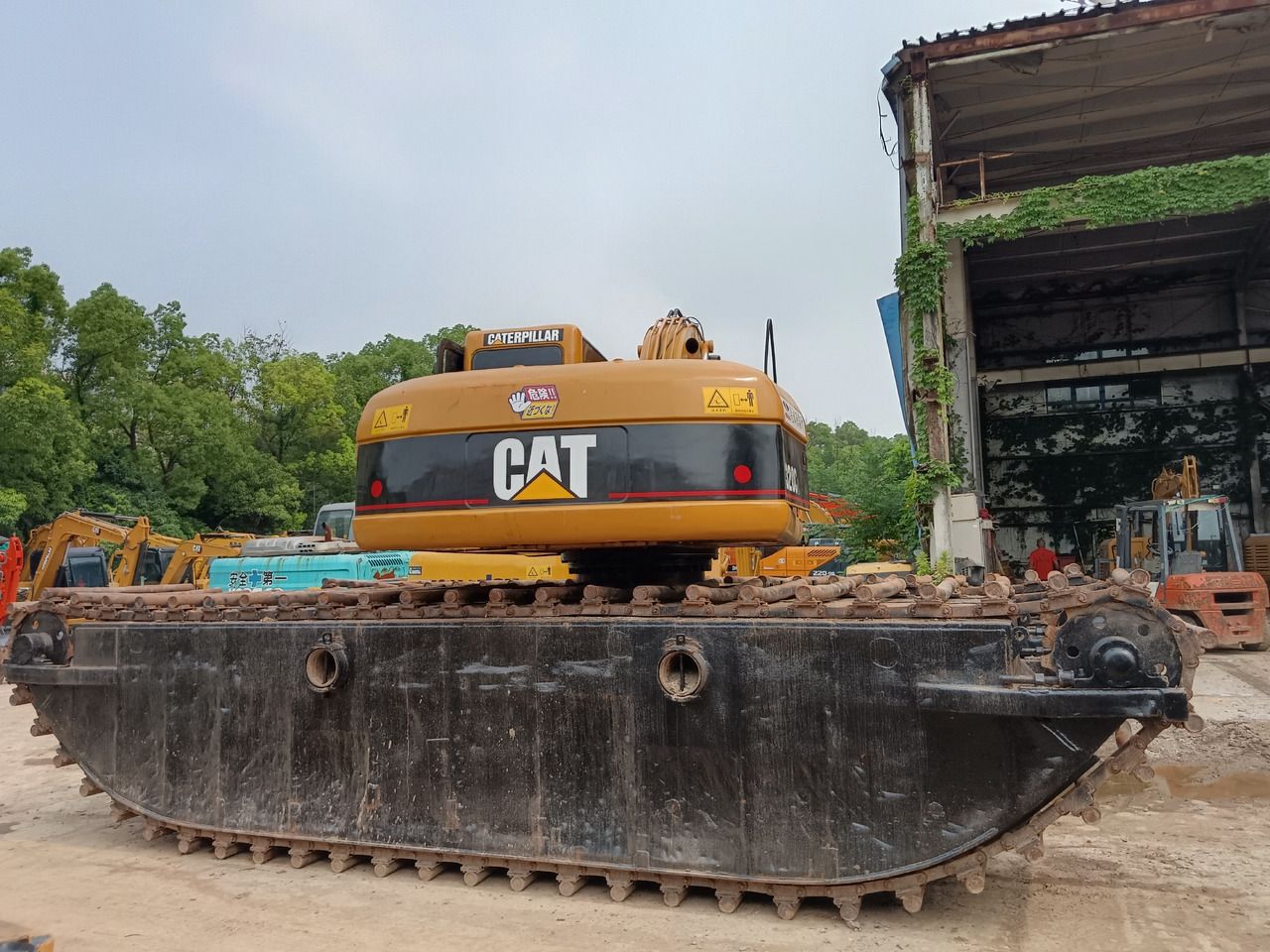 CAT 320CL Final source China - Водный экскаватор: фото 2 CAT 320CL Final source China - Водный экскаватор: фото 2