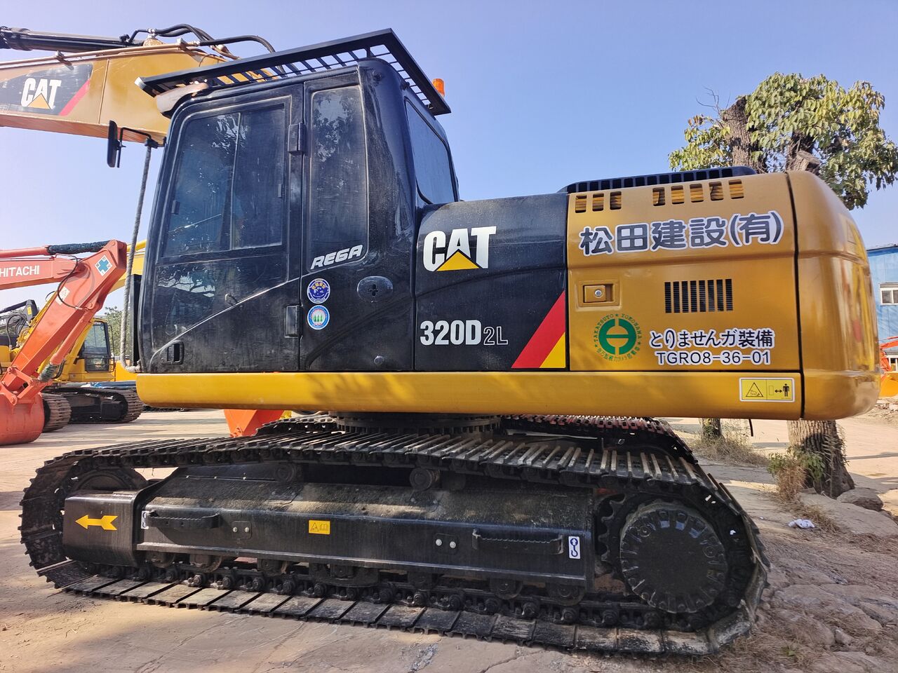 CAT 320D2L Tier-1 China source - Гусеничный экскаватор: фото 2 CAT 320D2L Tier-1 China source - Гусеничный экскаватор: фото 2