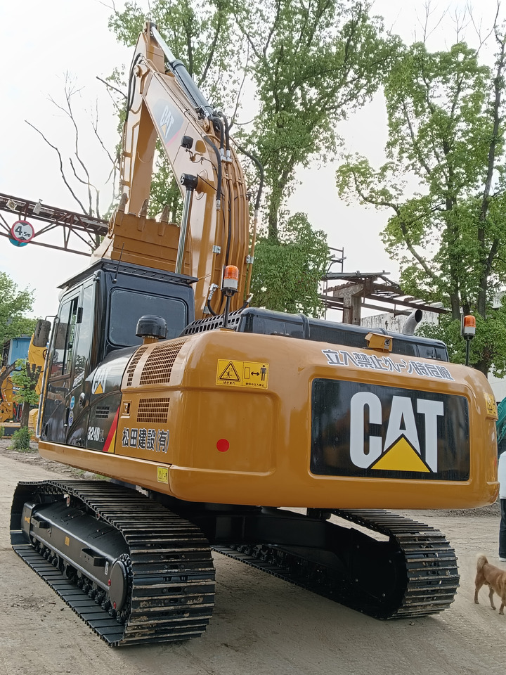 CAT 324DL - Гусеничный экскаватор: фото 3 CAT 324DL - Гусеничный экскаватор: фото 3