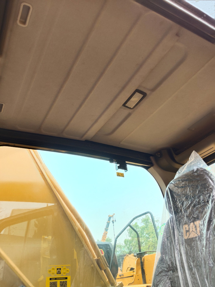 CAT 330GC - Гусеничный экскаватор: фото 2 CAT 330GC - Гусеничный экскаватор: фото 2