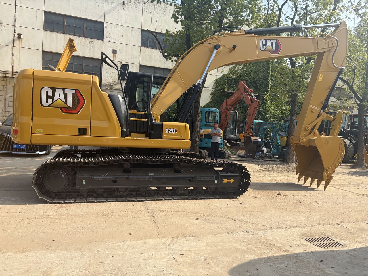 CATERPILLAR 320GC - Гусеничный экскаватор: фото 2 CATERPILLAR 320GC - Гусеничный экскаватор: фото 2