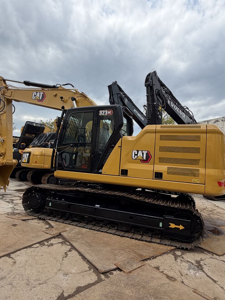CATERPILLAR 323GC - Гусеничный экскаватор: фото 1 CATERPILLAR 323GC - Гусеничный экскаватор: фото 1