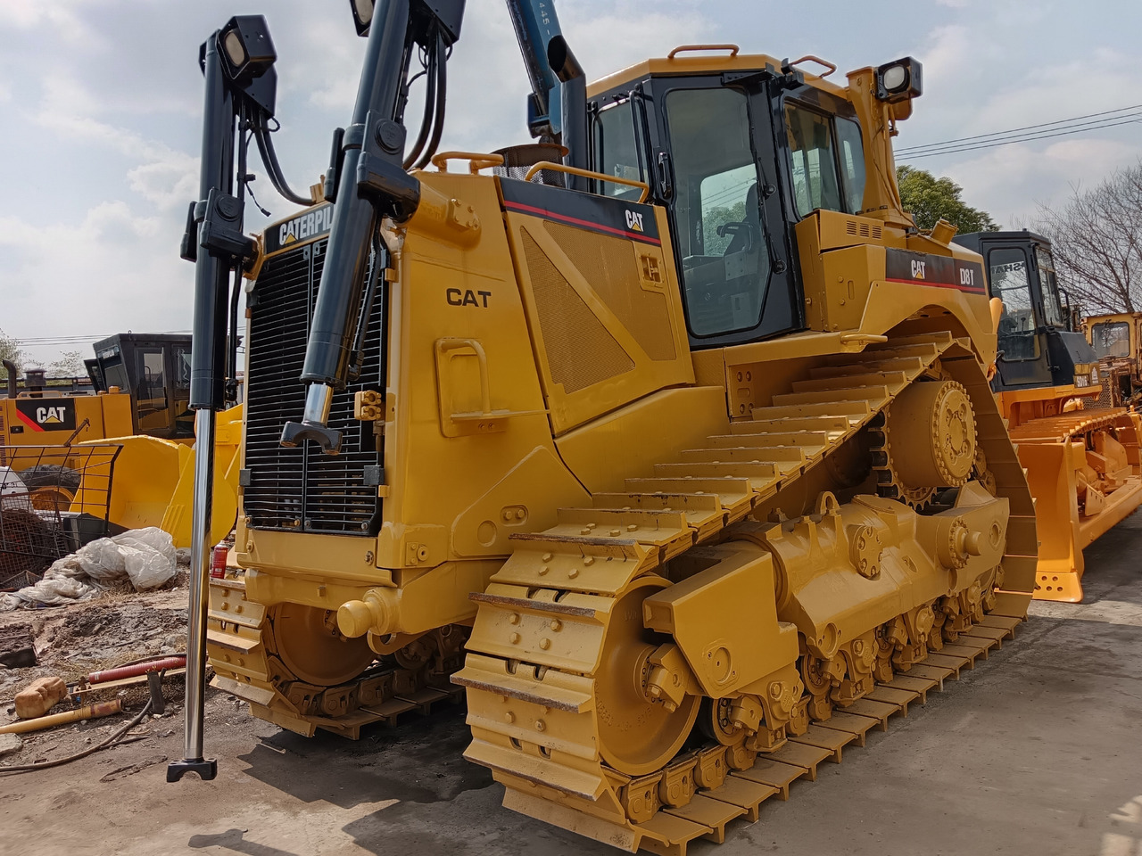 CATERPILLAR D8T CAT D 8 T D7G D6R D5K D8N D8R - Бульдозер: фото 1 CATERPILLAR D8T CAT D 8 T D7G D6R D5K D8N D8R - Бульдозер: фото 1
