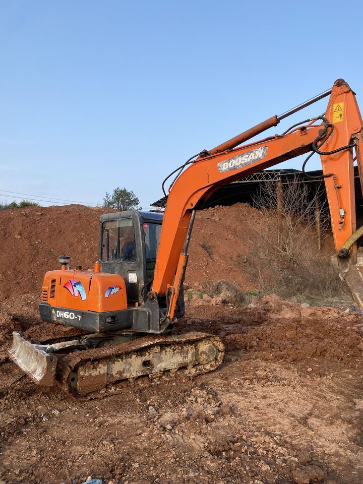 DOOSAN DH55-V Tier-1 China source - Мини-экскаватор: фото 5 DOOSAN DH55-V Tier-1 China source - Мини-экскаватор: фото 5