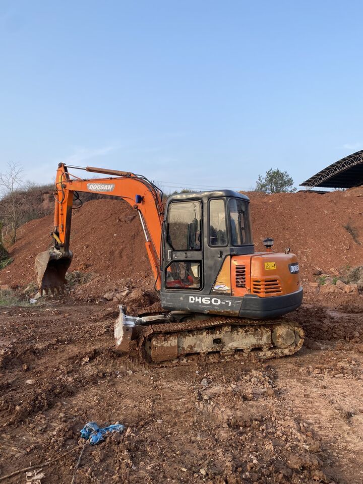 DOOSAN DH55-V Tier-1 China source - Мини-экскаватор: фото 3 DOOSAN DH55-V Tier-1 China source - Мини-экскаватор: фото 3
