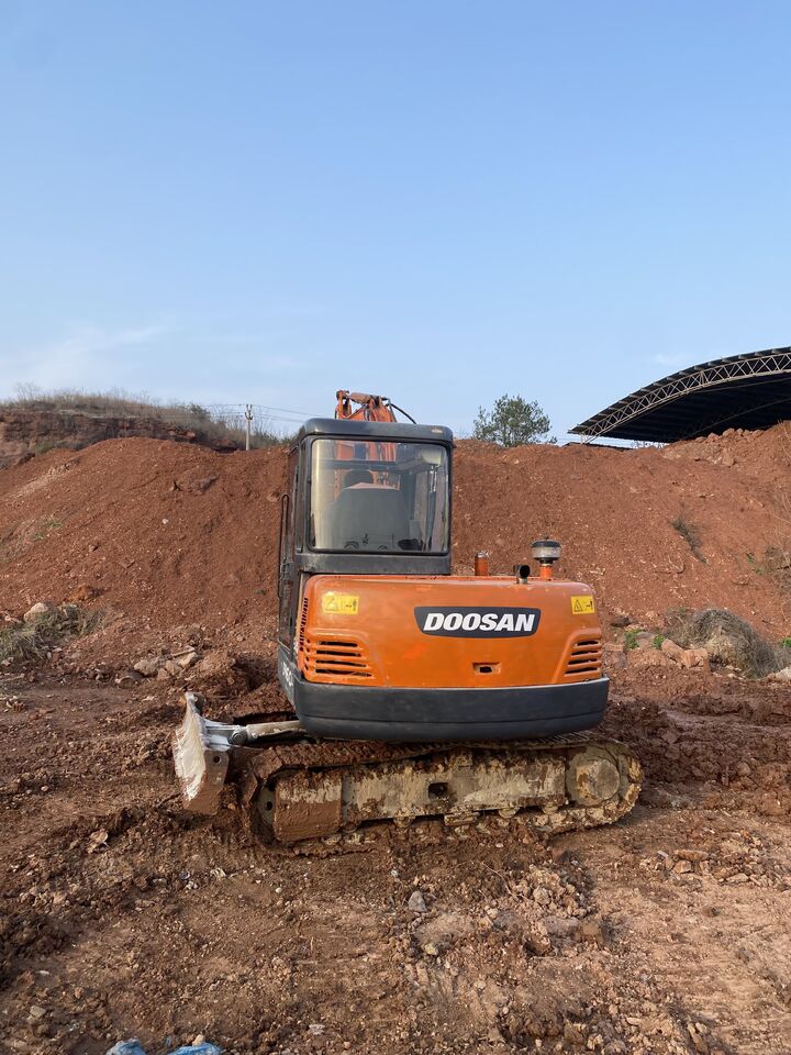 DOOSAN DH55-V Tier-1 China source - Мини-экскаватор: фото 4 DOOSAN DH55-V Tier-1 China source - Мини-экскаватор: фото 4