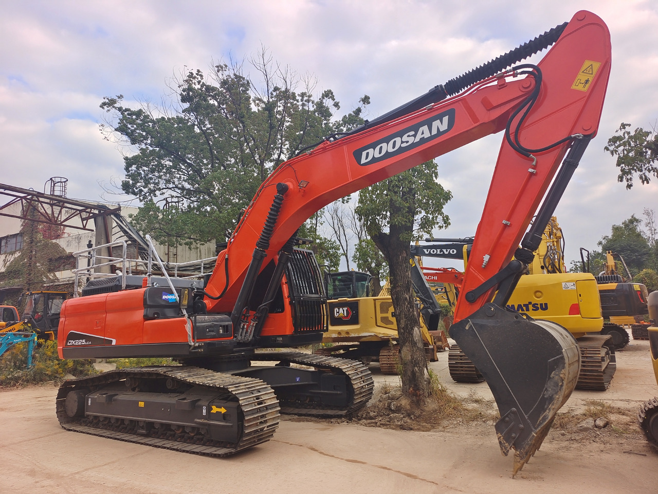 DOOSAN DX225LCA - Гусеничный экскаватор: фото 5 DOOSAN DX225LCA - Гусеничный экскаватор: фото 5