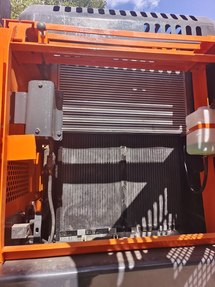 DOOSAN DX225LCA - Гусеничный экскаватор: фото 2 DOOSAN DX225LCA - Гусеничный экскаватор: фото 2