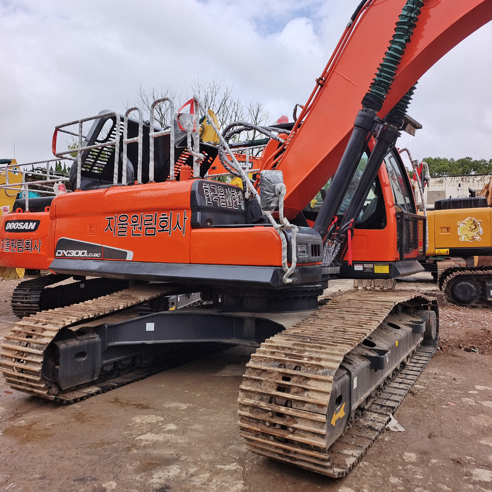 DOOSAN DX300 DX300LC-9C - Гусеничный экскаватор: фото 4 DOOSAN DX300 DX300LC-9C - Гусеничный экскаватор: фото 4