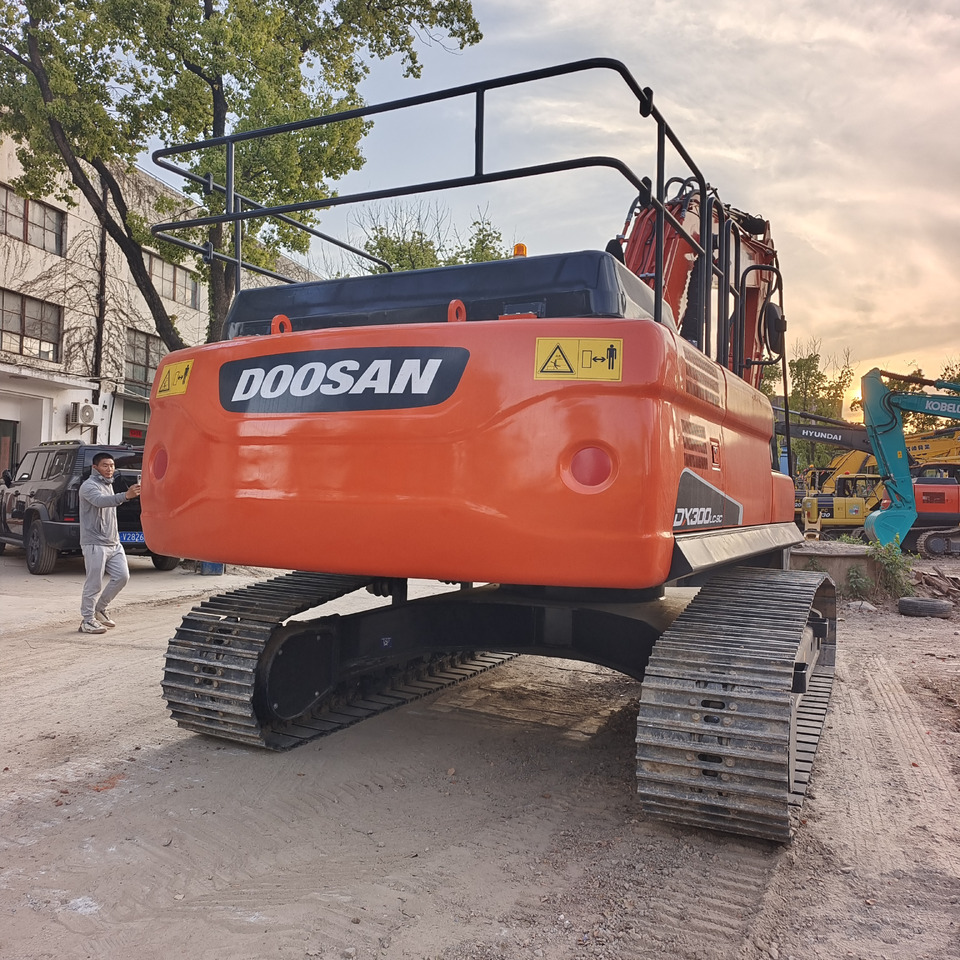 DOOSAN DX300LC-9C DX300 LC - Гусеничный экскаватор: фото 4 DOOSAN DX300LC-9C DX300 LC - Гусеничный экскаватор: фото 4