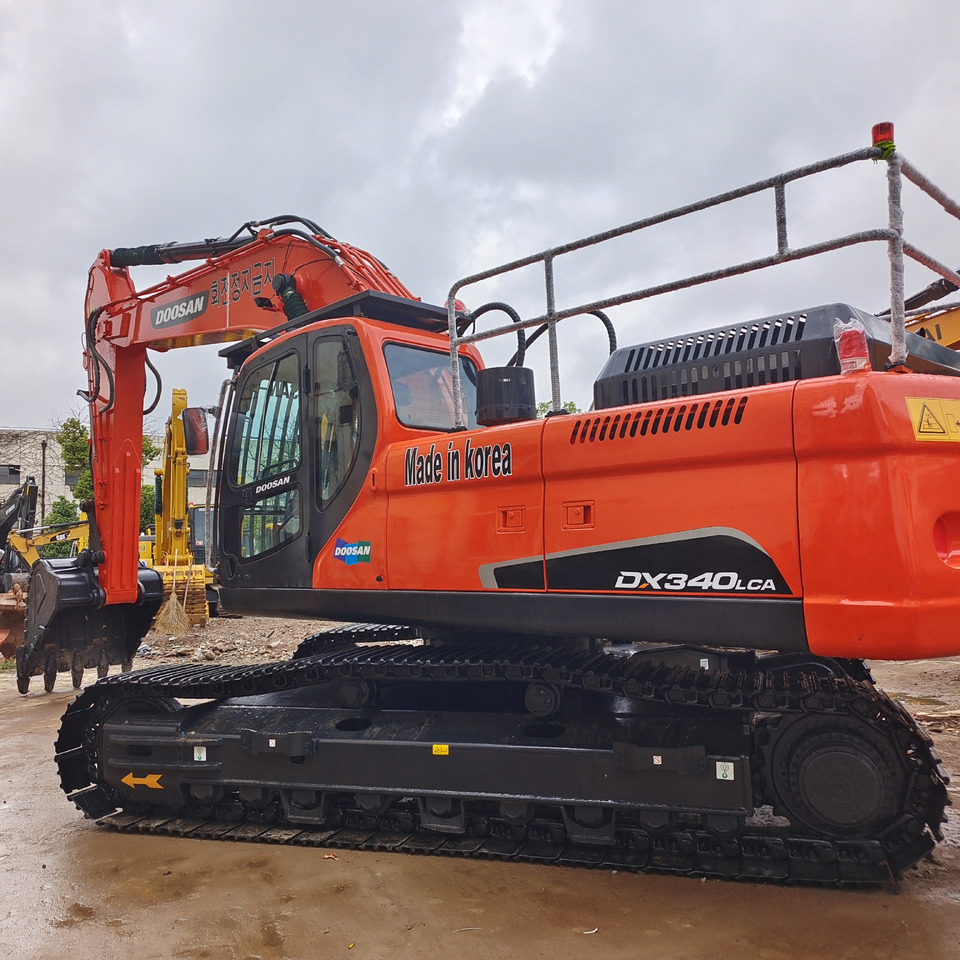 DOOSAN DX340LC-9C DX340 LCA - Гусеничный экскаватор: фото 1 DOOSAN DX340LC-9C DX340 LCA - Гусеничный экскаватор: фото 1