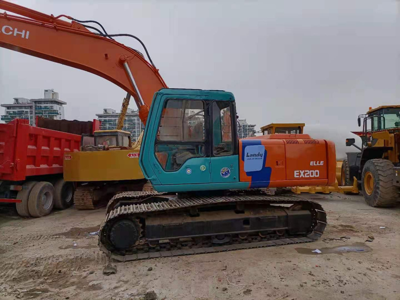 HITACHI EX200-3 Hitachi EX 200 - 3 - Гусеничный экскаватор: фото 5 HITACHI EX200-3 Hitachi EX 200 - 3 - Гусеничный экскаватор: фото 5