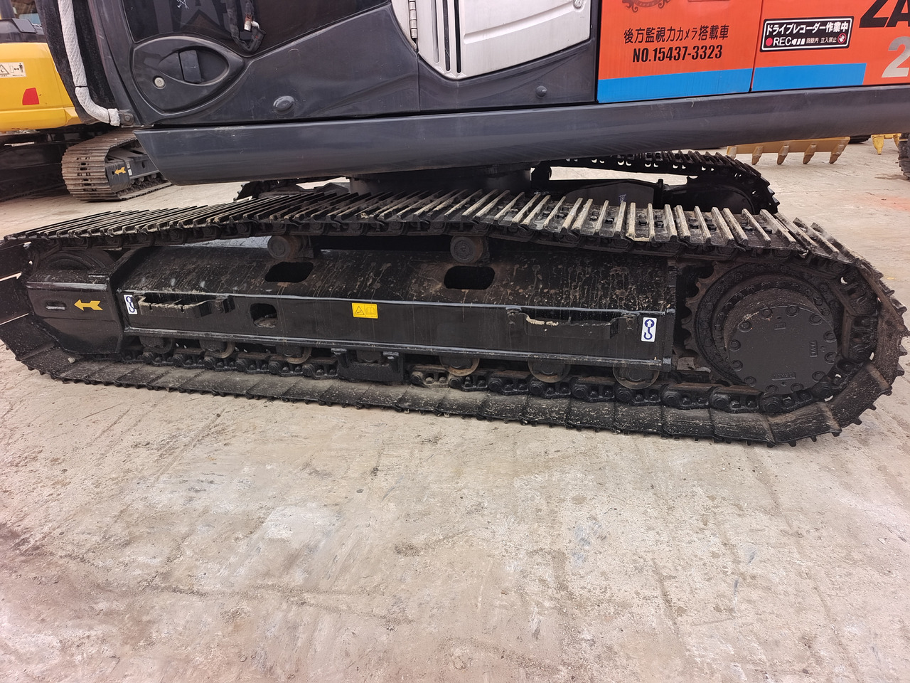 HITACHI ZX200 - Гусеничный экскаватор: фото 2 HITACHI ZX200 - Гусеничный экскаватор: фото 2