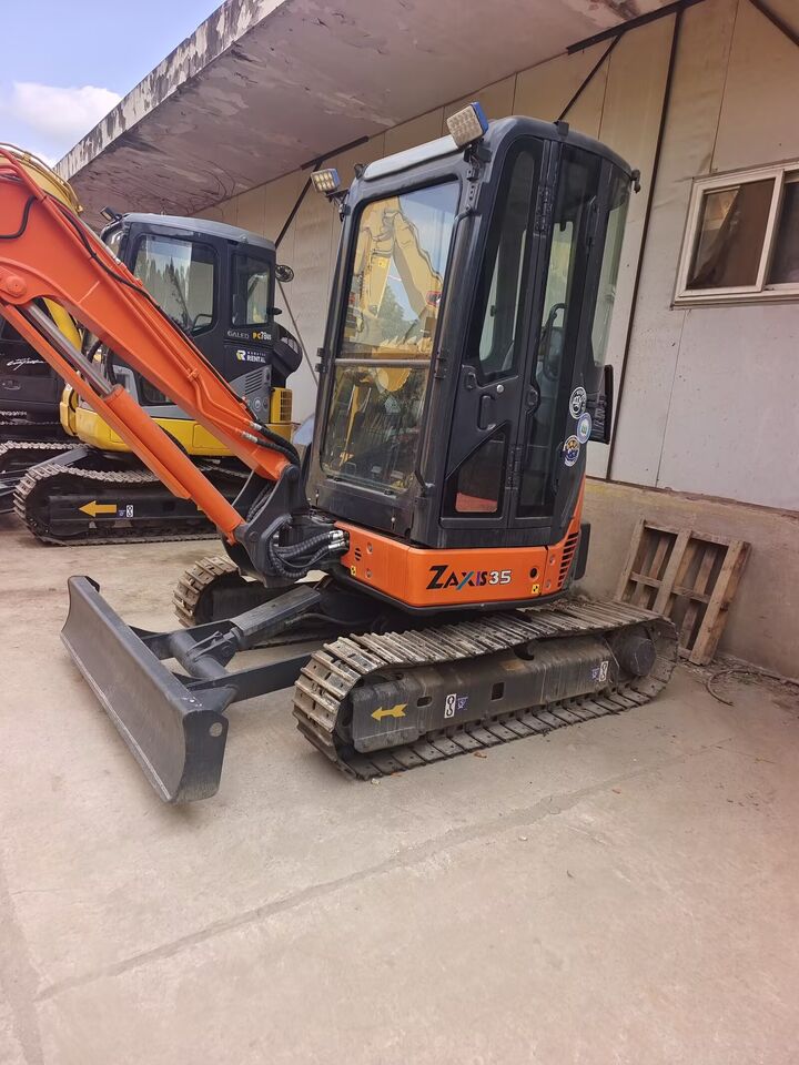HITACHI ZX35 - Мини-экскаватор: фото 2 HITACHI ZX35 - Мини-экскаватор: фото 2