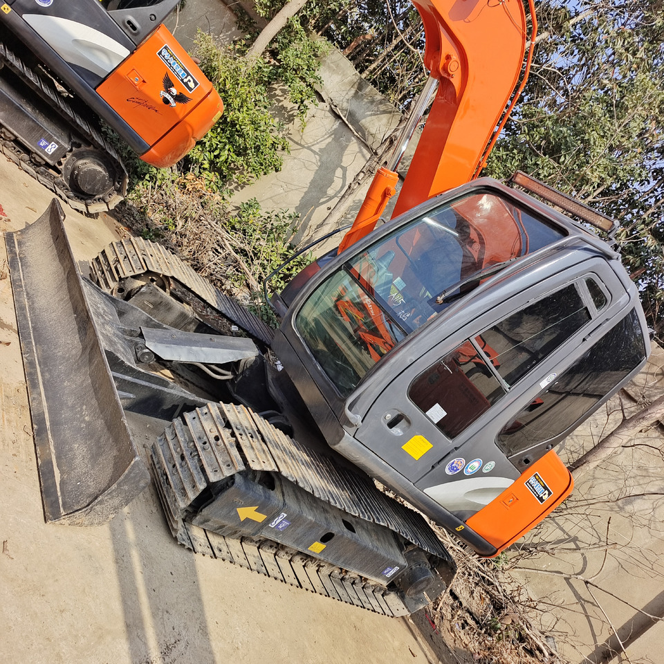 HITACHI ZX70 - Гусеничный экскаватор: фото 1 HITACHI ZX70 - Гусеничный экскаватор: фото 1