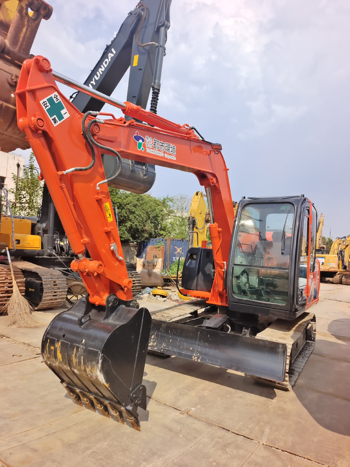 HITACHI ZX70 ZAXIS 70 - Мини-экскаватор: фото 4 HITACHI ZX70 ZAXIS 70 - Мини-экскаватор: фото 4