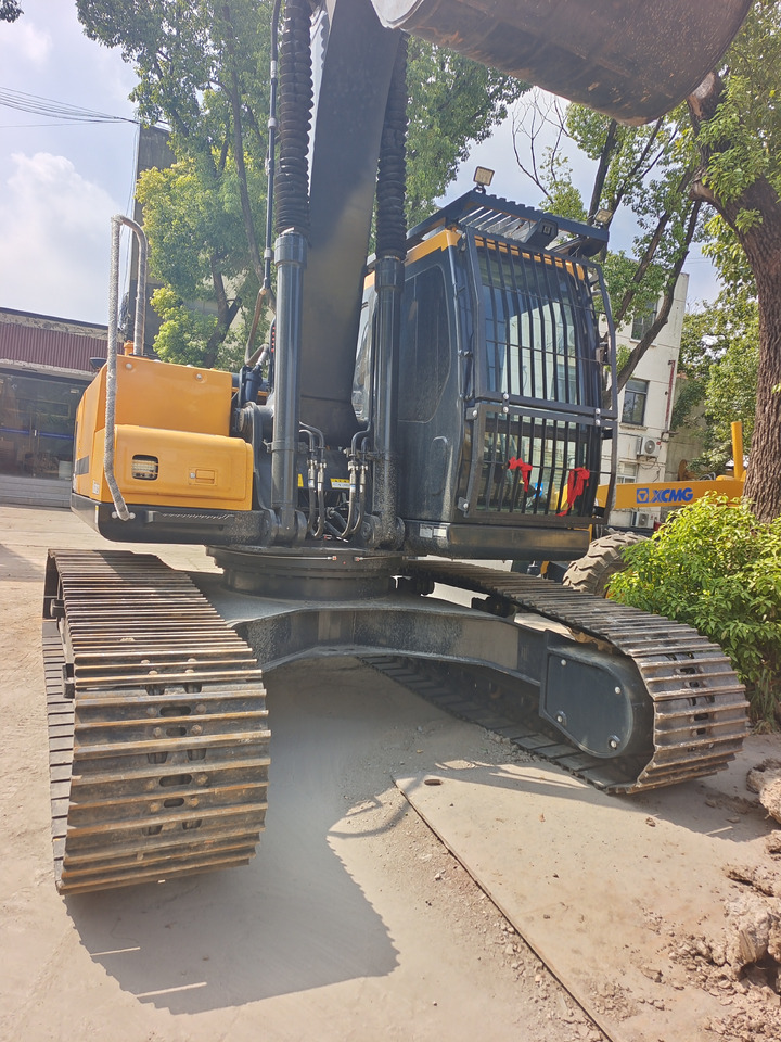 HYUNDAI HX220HD WITH 4 CAMERAS - Гусеничный экскаватор: фото 5 HYUNDAI HX220HD WITH 4 CAMERAS - Гусеничный экскаватор: фото 5