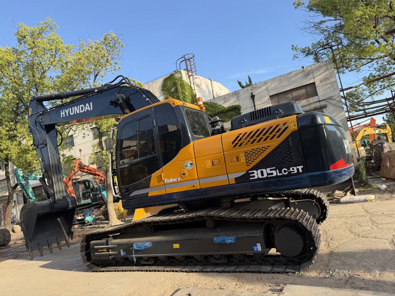 HYUNDAI R305-9S - Гусеничный экскаватор: фото 1 HYUNDAI R305-9S - Гусеничный экскаватор: фото 1