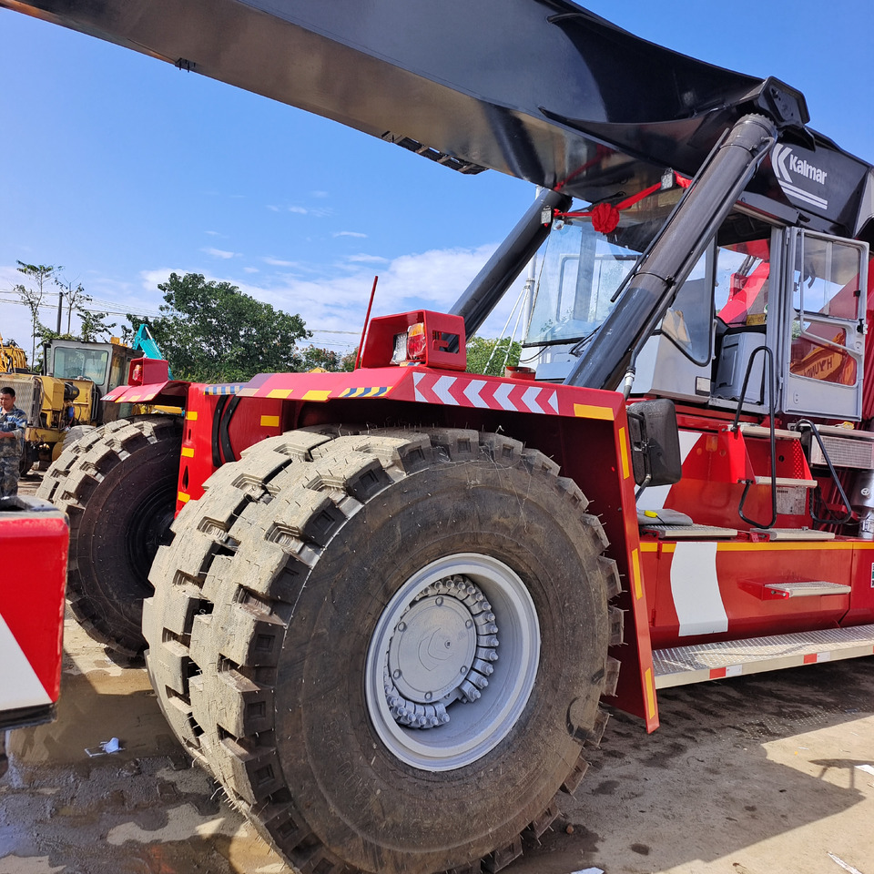 KALMAR DRF450 - Ричстакер: фото 2 KALMAR DRF450 - Ричстакер: фото 2