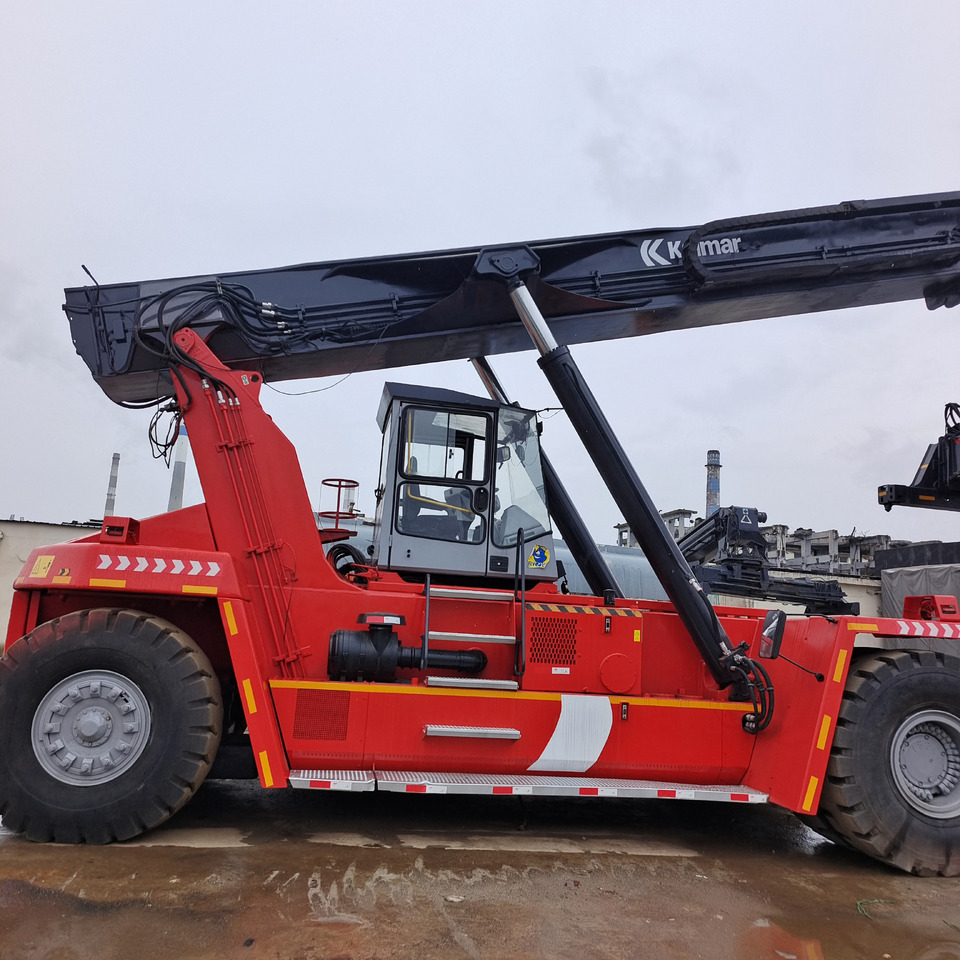 KALMAR DRF450 - Ричстакер: фото 1 KALMAR DRF450 - Ричстакер: фото 1