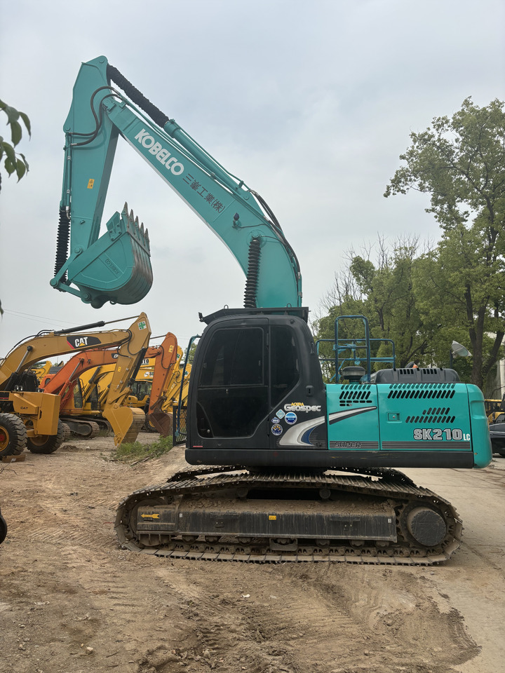KOBELCO SK210 LC SK200-8 SK 260D - Гусеничный экскаватор: фото 2 KOBELCO SK210 LC SK200-8 SK 260D - Гусеничный экскаватор: фото 2