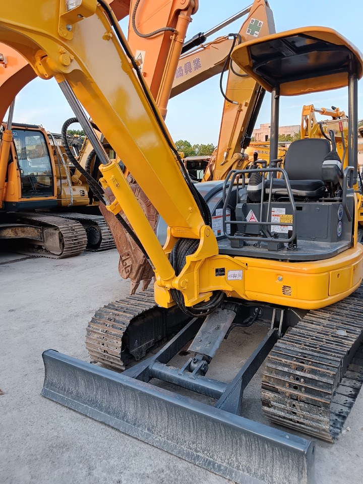 KOMATSU PC40 - Мини-экскаватор: фото 3 KOMATSU PC40 - Мини-экскаватор: фото 3