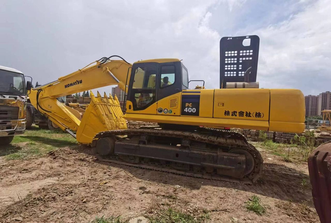 KOMATSU PC400 - Гусеничный экскаватор: фото 1 KOMATSU PC400 - Гусеничный экскаватор: фото 1