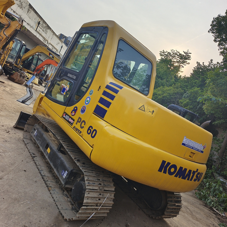 Мини-экскаватор KOMATSU PC60: фото 1