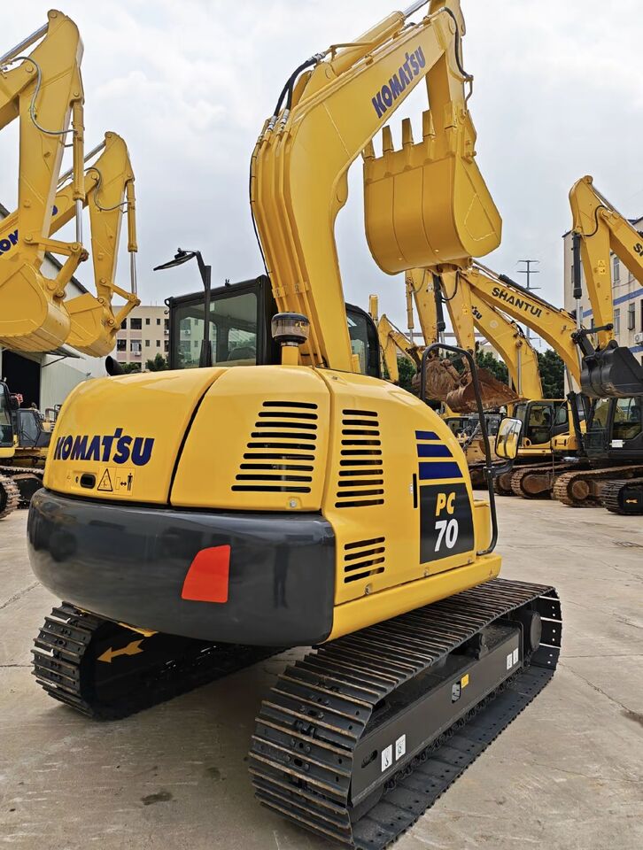 KOMATSU PC70 - Мини-экскаватор: фото 1 KOMATSU PC70 - Мини-экскаватор: фото 1