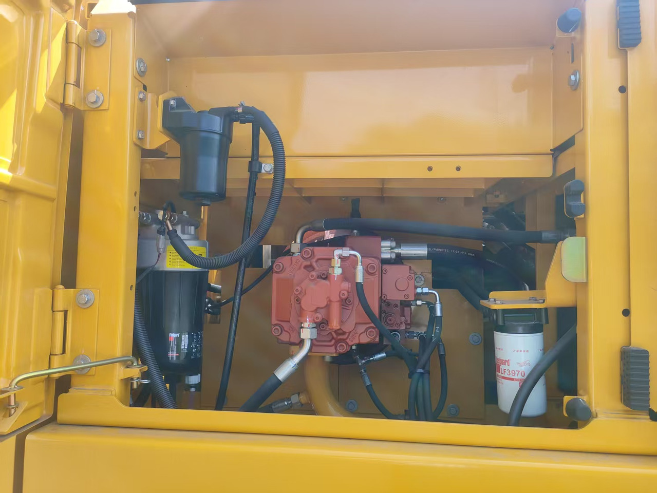 Новый Гусеничный экскаватор LIUGONG 920FG4 100% Brand New 21.5 TON 20 TON: фото 11 Новый Гусеничный экскаватор LIUGONG 920FG4 100% Brand New 21.5 TON 20 TON: фото 11