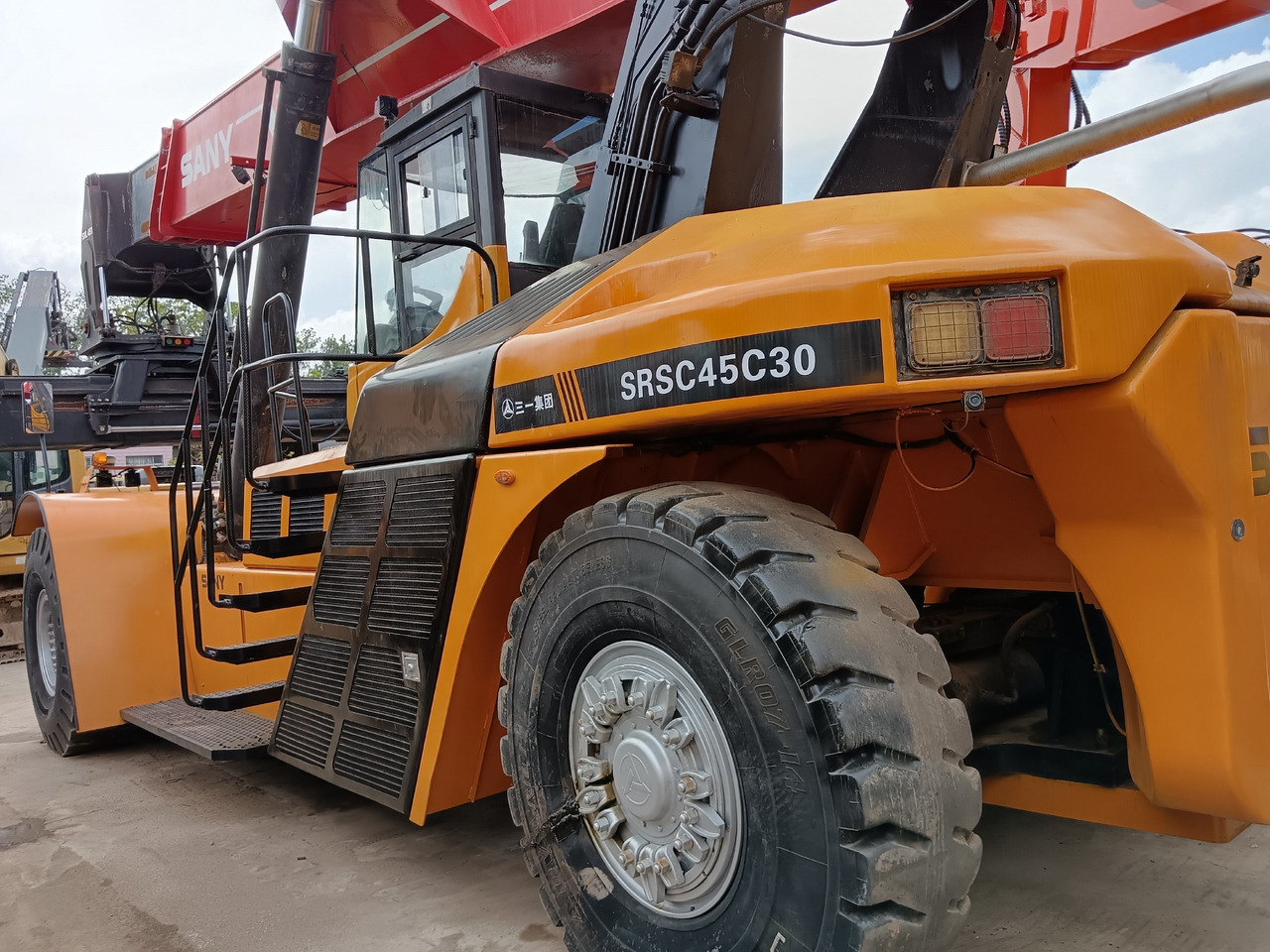 SANY SRSC 45C30 - Ричстакер: фото 1 SANY SRSC 45C30 - Ричстакер: фото 1