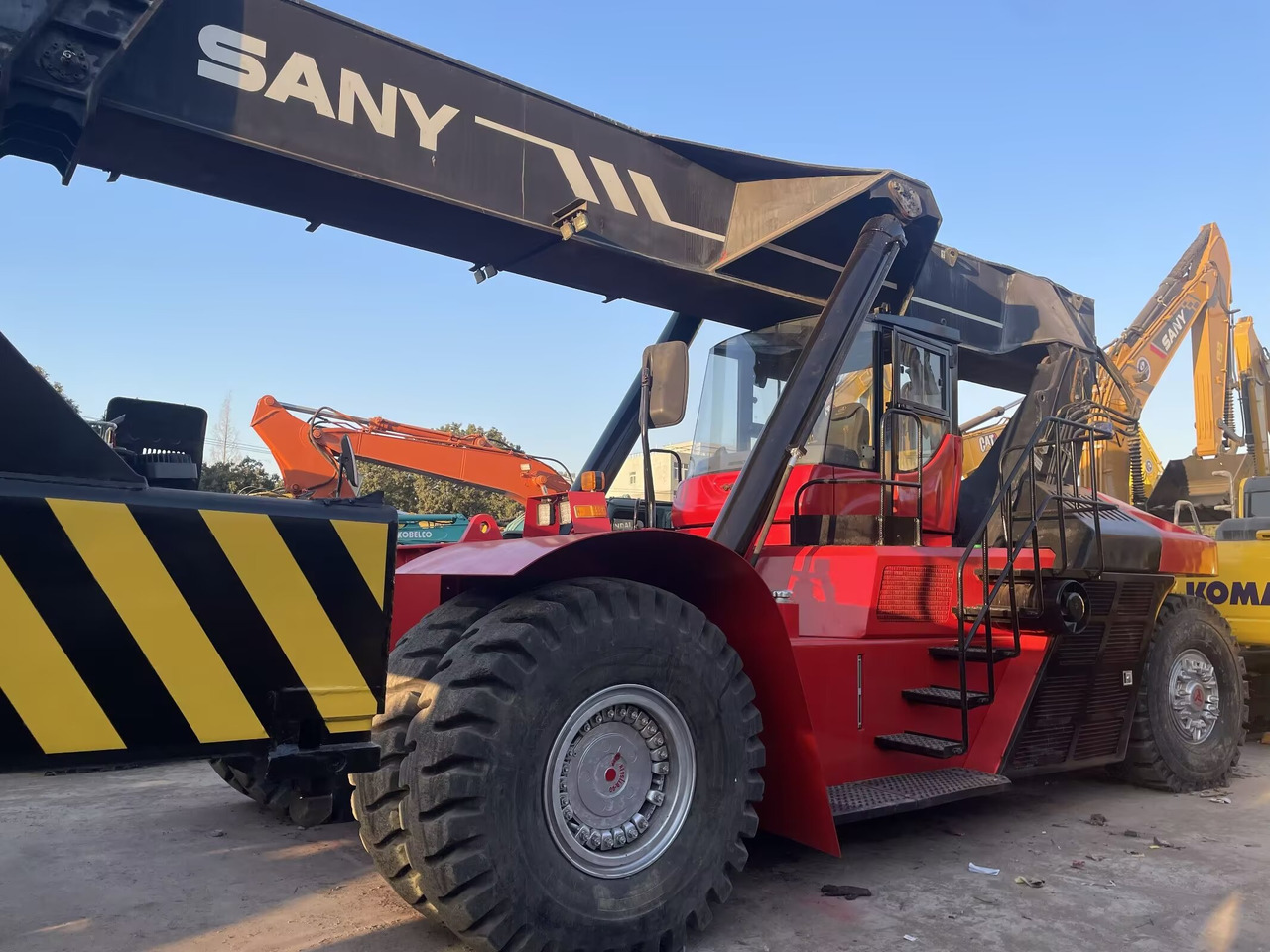 SANY SRSC45C30 - Ричстакер: фото 1 SANY SRSC45C30 - Ричстакер: фото 1