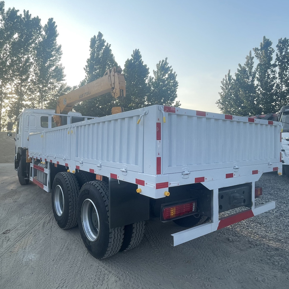 SINOTRUK HOWO 8 TON CRANE TRUCK - Автоманипулятор: фото 3 SINOTRUK HOWO 8 TON CRANE TRUCK - Автоманипулятор: фото 3