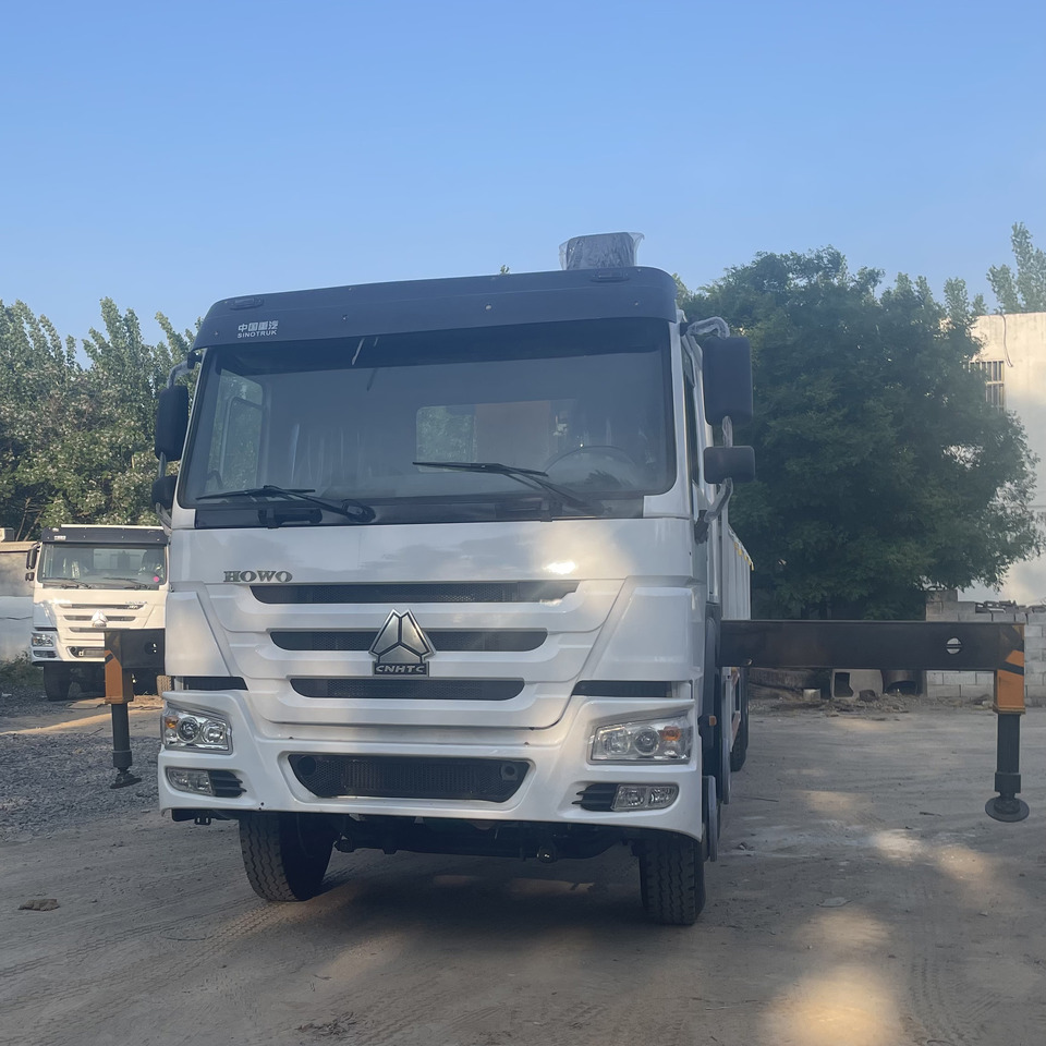 SINOTRUK HOWO 8 TON CRANE TRUCK - Автоманипулятор: фото 2 SINOTRUK HOWO 8 TON CRANE TRUCK - Автоманипулятор: фото 2