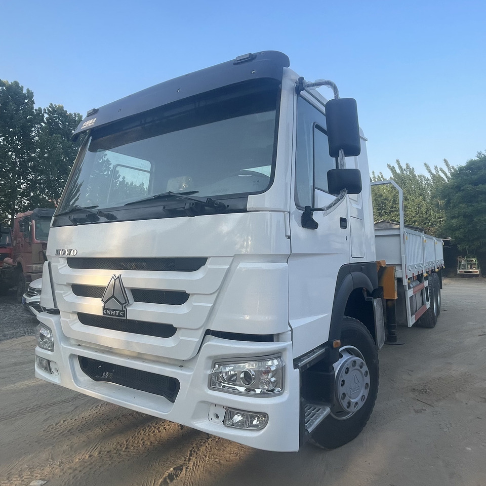 SINOTRUK HOWO 8 TON CRANE TRUCK - Автоманипулятор: фото 5 SINOTRUK HOWO 8 TON CRANE TRUCK - Автоманипулятор: фото 5