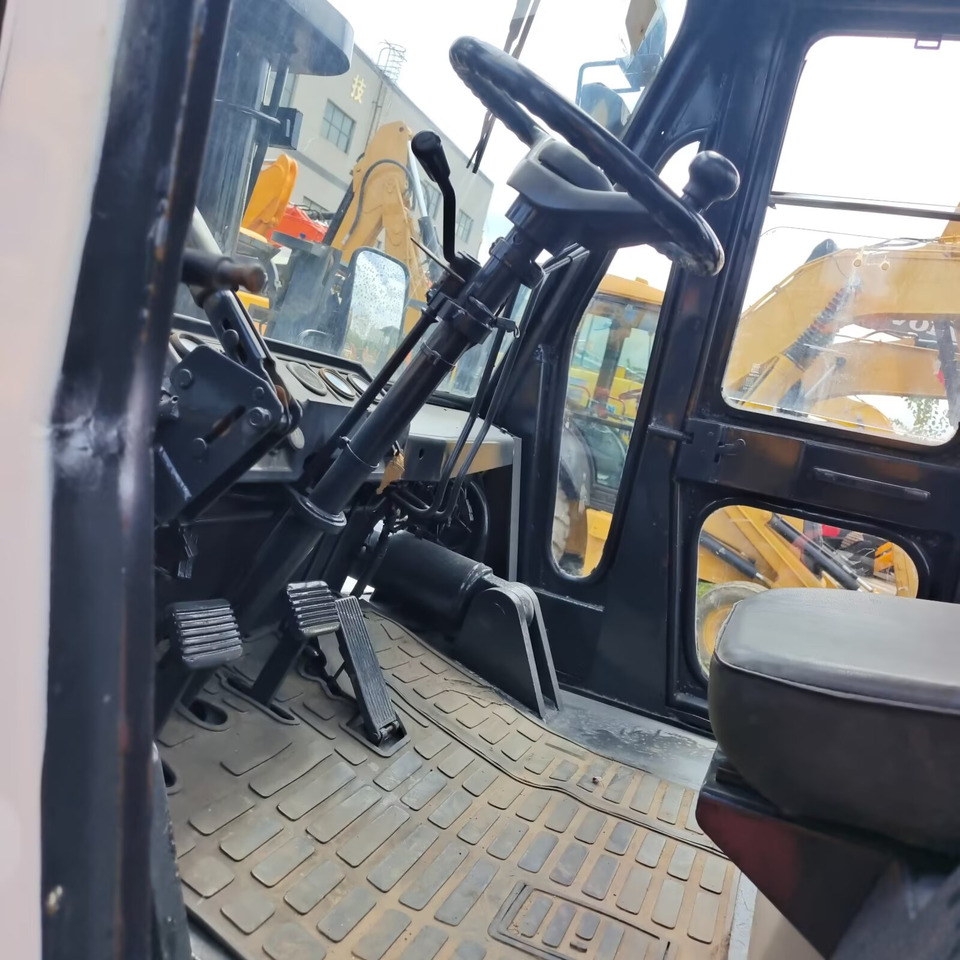 TCM FD 100 - Вилочный погрузчик: фото 5 TCM FD 100 - Вилочный погрузчик: фото 5